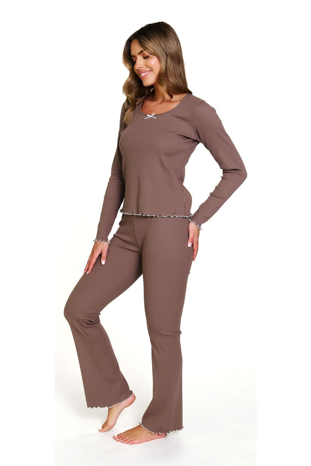 Pijama din bumbac mocha, confort și stil