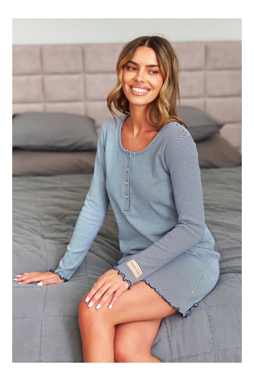 Cămașă de noapte din bumbac cu volane decorative