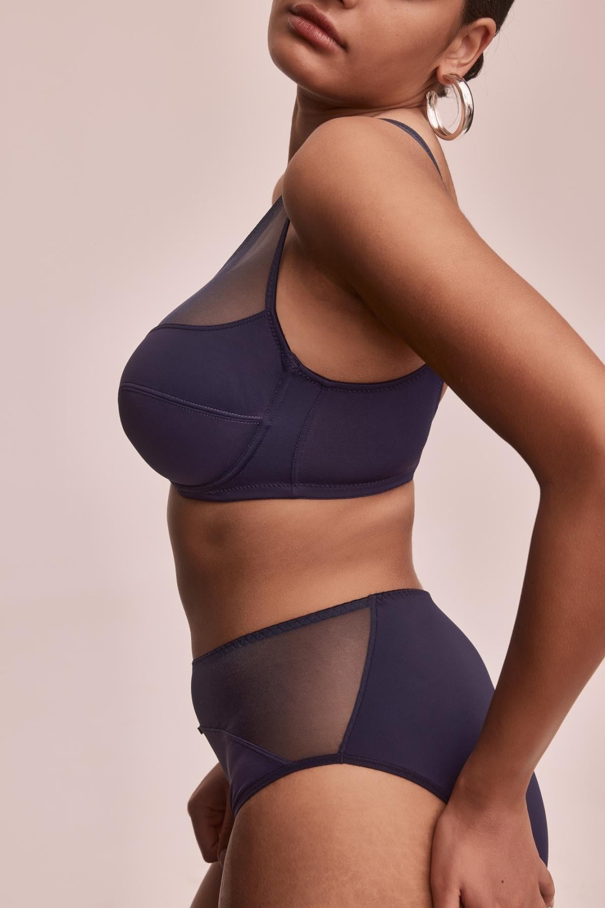 Sutien Alles Havana cu dantelă pe decolteu